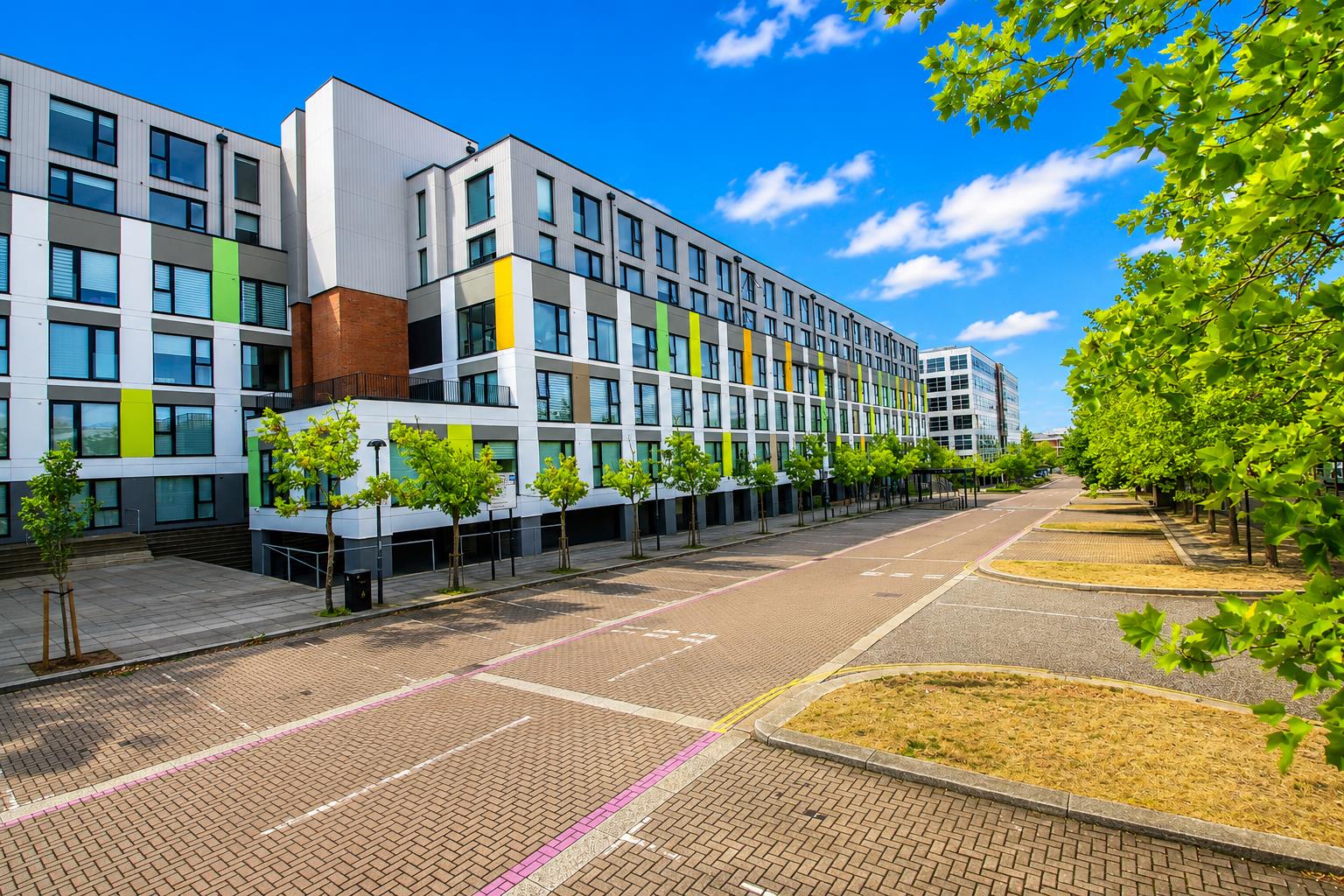 1 bed property in Silbury Boulevard, Milton Keynes